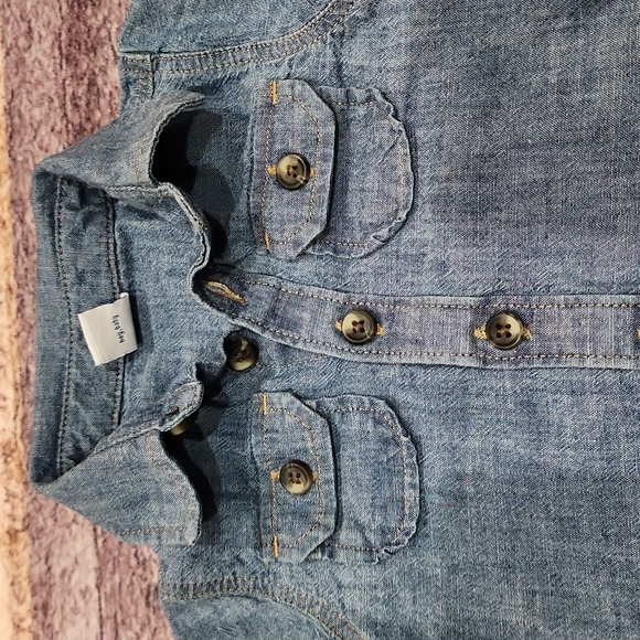 Short sleeve button down - Picture 2 of 4